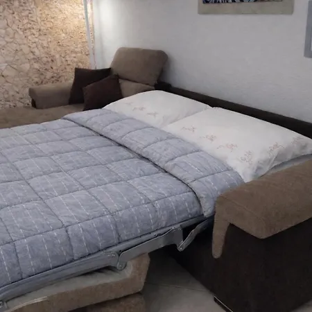 Gravina + Box Auto Privato Apartman