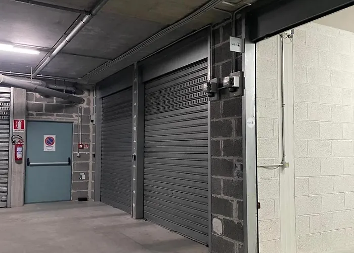 Gravina + Box Auto Privato Apartman