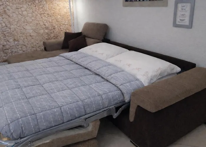Gravina + Box Auto Privato Apartman